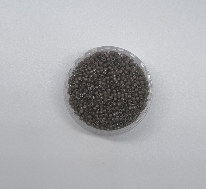 DB0657